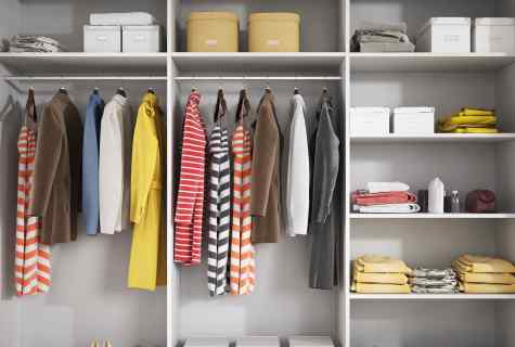How to choose angular sliding wardrobe
